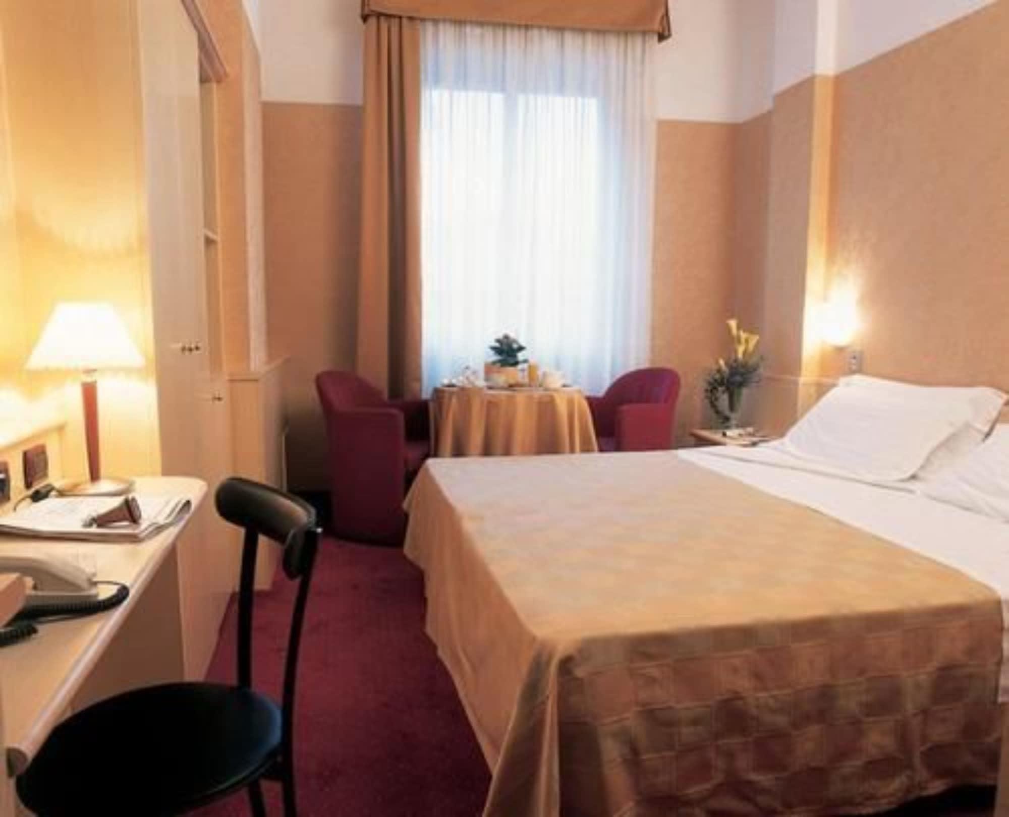Mokinba Hotels Sant'Ambroeus Milan Extérieur photo