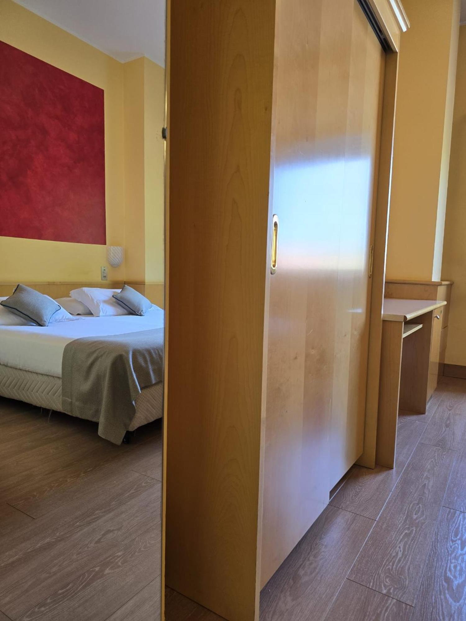 Mokinba Hotels Sant'Ambroeus Milan Extérieur photo