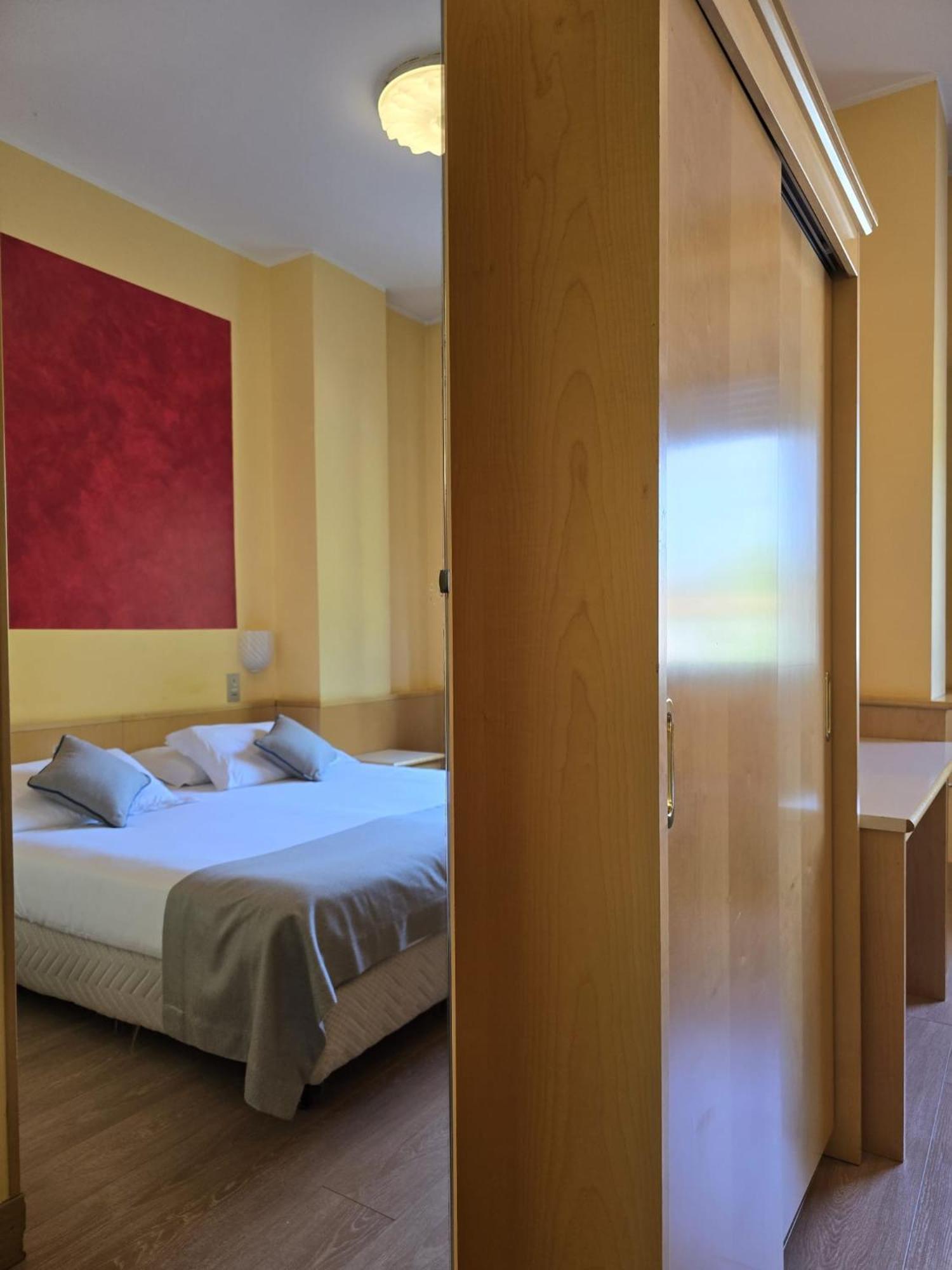 Mokinba Hotels Sant'Ambroeus Milan Extérieur photo