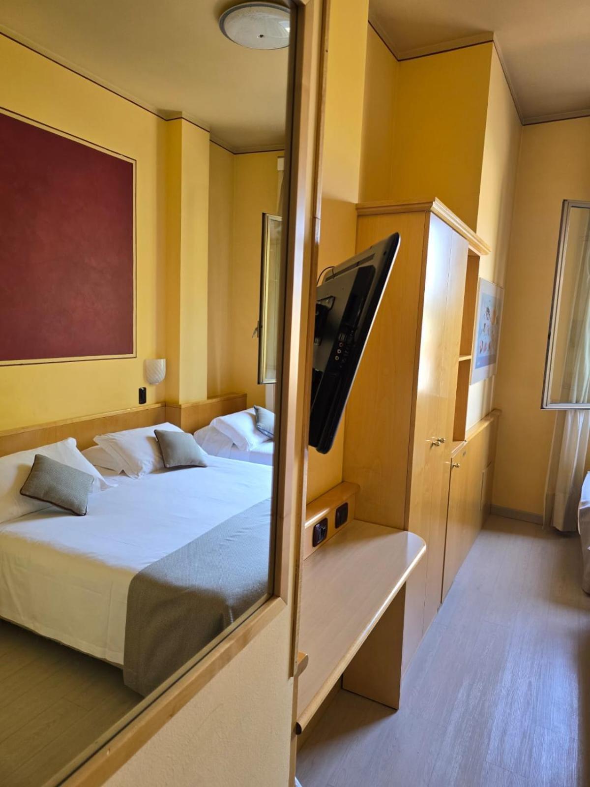 Mokinba Hotels Sant'Ambroeus Milan Extérieur photo