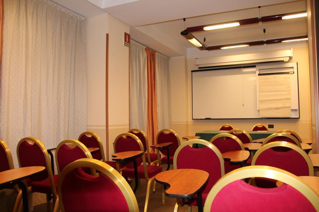 Mokinba Hotels Sant'Ambroeus Milan Extérieur photo